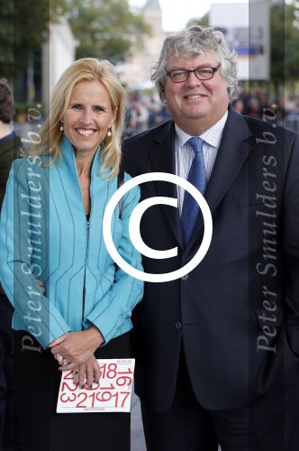 Amsterdam 22 september 2012
Koningin Beatrix opent het stedelijk museum in Amsterdam. Ook Prins Constantijn en Prinses Laurentien zijn aanwezig. Ton Elias met zijn vrouw
Peter Smulders bv