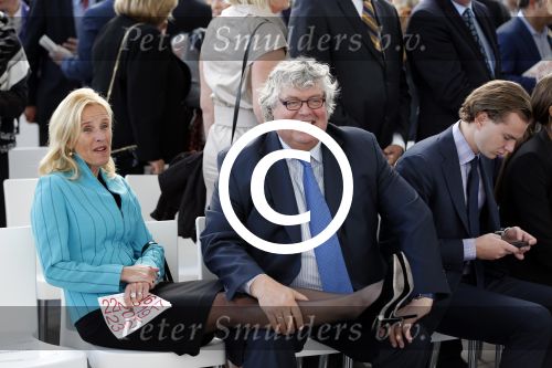 Amsterdam 22 september 2012
Koningin Beatrix opent het stedelijk museum in Amsterdam. Ook Prins Constantijn en Prinses Laurentien zijn aanwezig. Ton Elias met zijn vrouw
Peter Smulders bv