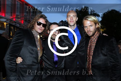 Utrecht 26 september 2012
Premiere Nono het zigzag kid op de utrechtse filmdagen. Thijs Romer Tygo Gernandt Guy Clemens en Sieger sloot gaan Cloaca spelen
Peter Smulders bv