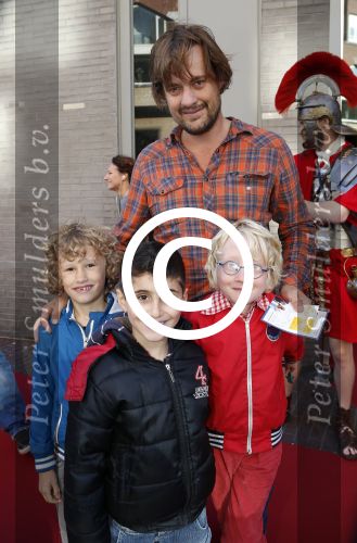 Amsterdam 7 oktober 2012
Premiere Asterix & Obelix in Pathe de munt. Vincent Croiset met kinderen
Peter Smulders bv