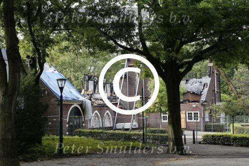 Waalre 23 september 2012
Het gemeentehuis van Waalre waar aanslag op gepleegd is.
Peter Smulders bv