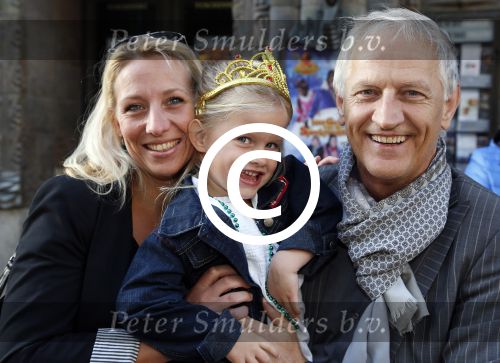 Amsterdam 20 september 2012
Premiere sinterklaas film in Tuschinski. Wilbert Gieske met vrouw dochter en kleindochter
Peter Smulders bv