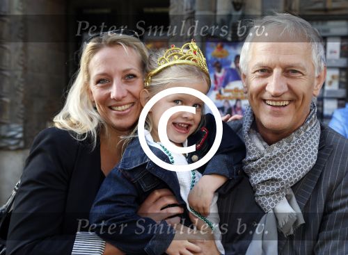 Amsterdam 20 september 2012
Premiere sinterklaas film in Tuschinski. Wilbert Gieske met vrouw dochter en kleindochter
Peter Smulders bv