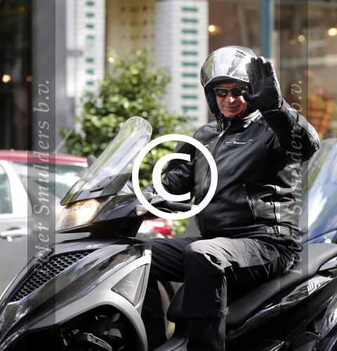 Amsterdam 25 september 2012
Willem Holleeder op MP3 motor.
Peter Smulders bv