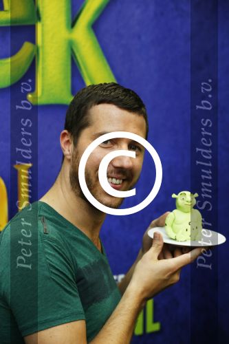 Amsterdam 19 september 2012
Presentatie musical Shrek met Paul Groot Kim Lian v d Meij Rogier Komproe en William Spaaij. Produyktie van Albert Verlinden.
Peter Smulder bv
