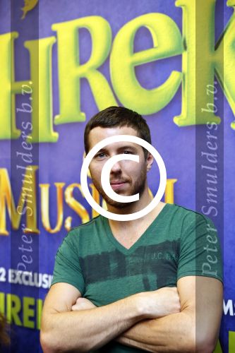 Amsterdam 19 september 2012
Presentatie musical Shrek met Paul Groot Kim Lian v d Meij Rogier Komproe en William Spaaij. Produyktie van Albert Verlinden.
Peter Smulder bv