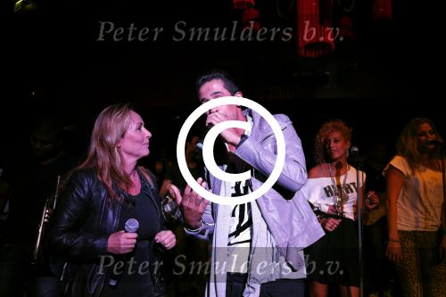 Amsterdam 17 september 2012
Presentatie cd YES R in de little buddha bar. met Angela Groothuizen
Peter Smulders bv