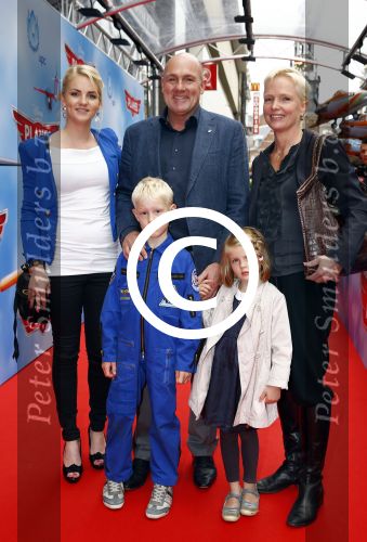Amsterdam 21 september 2013
Premiere Planes in Tuschinskii
Andre Kuipers met gezin