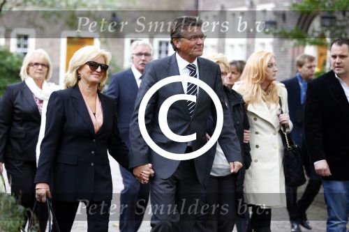 Laren 2 oktober 2013
Kerkdienst naar aanleiding van het overlijden van John de mol sr in de sint Jansbasiliek. Het was enorm druk met vrienden en familie.
