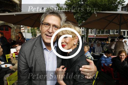 Amsterdam 21 september 2013
Gouden eeuw award bij cafe de Waag.
Anneke Gronloh met Henk Kroll