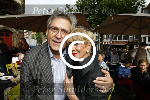 Amsterdam 21 september 2013
Gouden eeuw award bij cafe de Waag.
Anneke Gronloh met Henk Kroll