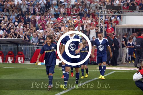 Eindhoven, 19 juli 2013
Afscheidswedstrijd van Mark v Bommel in het psv stadion. 
Arnold Bruggink
Peter Smulders bv