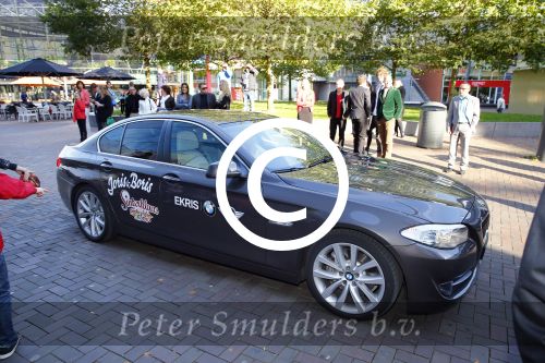 Amsterdam  29 september 2013
Premiere sinterklaas en de pepernoten chaos in pathe arena. BMW 5 serie ekris