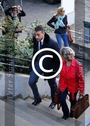 Amsterdam 10 oktober 2013
Rechtzaak Badr Hari bij de rechtbank op de paranassusweg waar veel pers op afgekomen is. Badr arriveert met zijn advocaat Benedicte Ficq