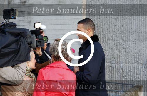 Amsterdam 10 oktober 2013
Rechtzaak Badr Hari bij de rechtbank op de paranassusweg waar veel pers op afgekomen is. Badr arriveert met zijn advocaat Benedicte Ficq