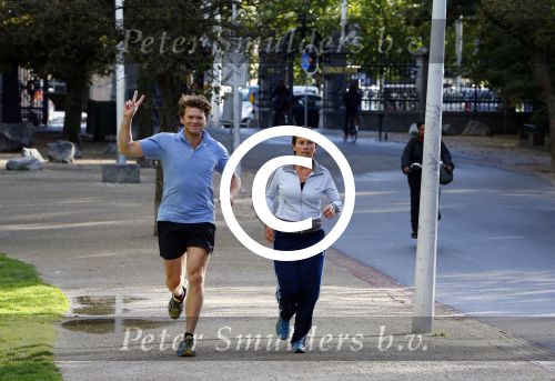 Amsterdam 16 september 2013
Beau v Ereven Dorens en zijn vrouw Selly hard aan het lopen in het vondelpark. Ze trainen voor de dam tot dam loop.
Peter Smulders bv