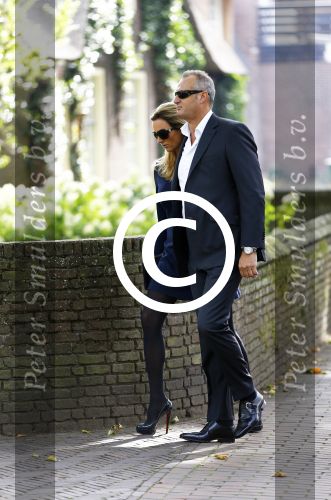 Laren 2 oktober 2013
Kerkdienst naar aanleiding van het overlijden van John de mol sr in de sint Jansbasiliek. Het was enorm druk met vrienden en familie.