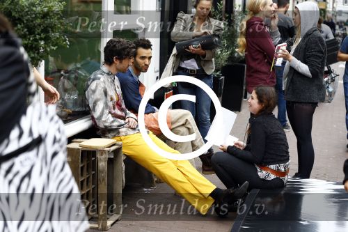 Amsterdam 8 oktober 2013
Opnames hartenstraat onder regie van Sanne Vogel met op de set Marwan Kenzami Benja Bruining Bracha v Doesburgh  Gigi ravelli en ...