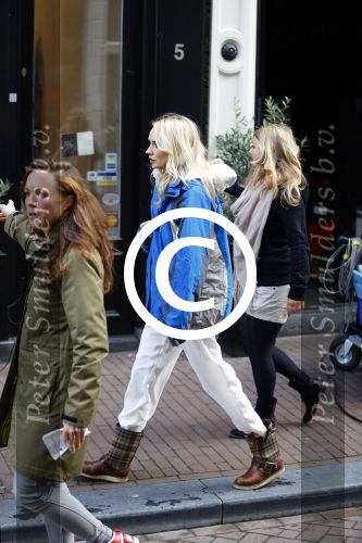 Amsterdam 10 oktober 2013
Opnames film hartenstraat met als regisseur Sanne Vogel en de acteurs Bracha v Doesburgh Frits Lambregts Marwan Kenzari en Susan Visser