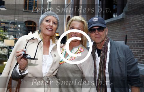 Amsterdam 16 september 2013
Modeshow Jos v Raak in het conservatorium Hotel.
Bridget Maasland met ouders