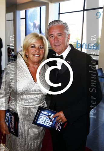 Tilburg 29 september 2013
Premiere Flashdance in de schouwburg van Tilburg. 
Carol Dona met vrouw
Peter Smulders bv