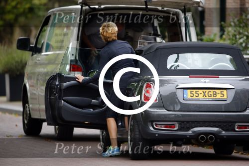Amsterdam 20 september 2013
Caroline Tensen doet boodschappen en rijdt naar haar huis.