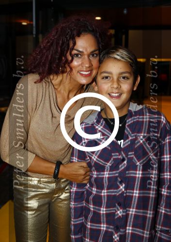 Zaandam 5 oktober 2013
Premiere Oz in de schouwburg van Zaandam.
Chimene v Oosterhout met zoon