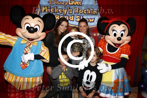 Amsterdam 11 oktober 2013
Premiere Disney live show in de rai. Daniellle v Aalderen met kinderen