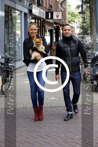Amsterdam 26 september 2013
Demy de Zeeuw met zijn zwangere vriendin Danielle in Amsterdam zuid.