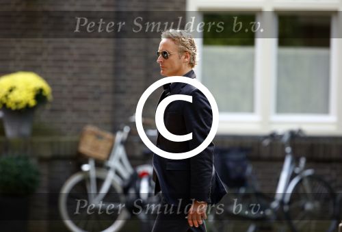Laren 2 oktober 2013
Kerkdienst naar aanleiding van het overlijden van John de mol sr in de sint Jansbasiliek. Het was enorm druk met vrienden en familie.