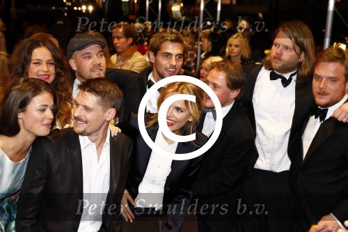 Amsterdam 14 oktober 2013
Premiere Feuten in Tuschinski. cast met oa Manuel Broekman Hanna Verboom en Tim Murck