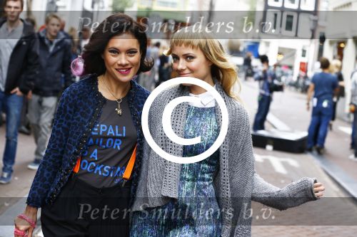 Amsterdam 8 oktober 2013
Opnames hartenstraat onder regie van Sanne Vogel met op de set Marwan Kenzami Benja Bruining Bracha v Doesburgh  Gigi ravelli en ...