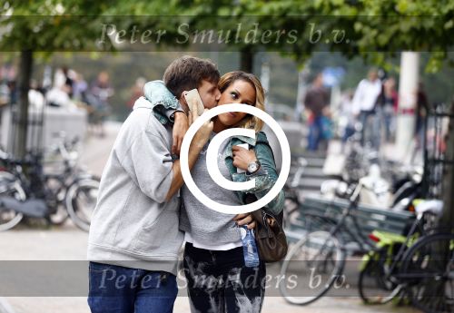 Amsterdam 25 september 2013
Glennis Grace met haar nieuwe vriend Robert Biesewig in Amsterdam.