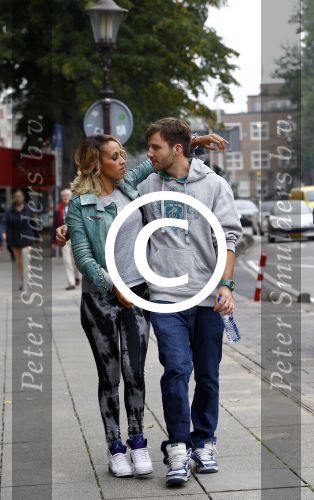 Amsterdam 25 september 2013
Glennis Grace met haar nieuwe vriend Robert Biesewig in Amsterdam.