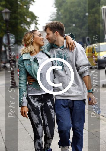 Amsterdam 25 september 2013
Glennis Grace met haar nieuwe vriend Robert Biesewig in Amsterdam.