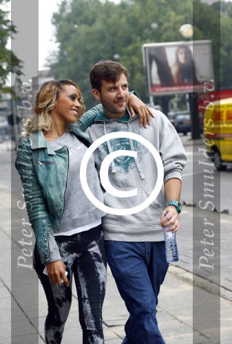 Amsterdam 25 september 2013
Glennis Grace met haar nieuwe vriend Robert Biesewig in Amsterdam.