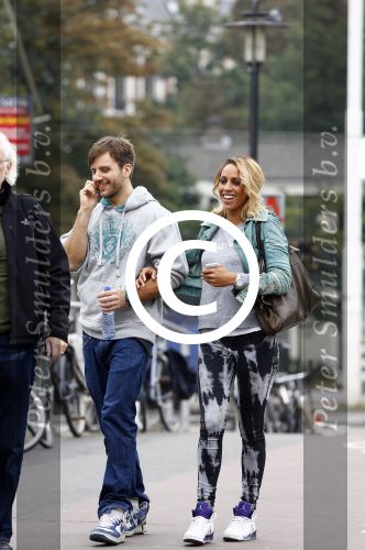 Amsterdam 25 september 2013
Glennis Grace met haar nieuwe vriend Robert Biesewig in Amsterdam.