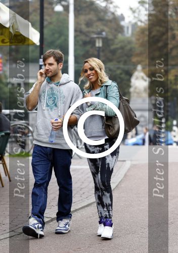 Amsterdam 25 september 2013
Glennis Grace met haar nieuwe vriend Robert Biesewig in Amsterdam.