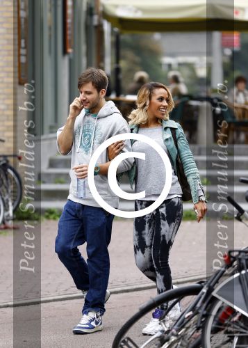 Amsterdam 25 september 2013
Glennis Grace met haar nieuwe vriend Robert Biesewig in Amsterdam.