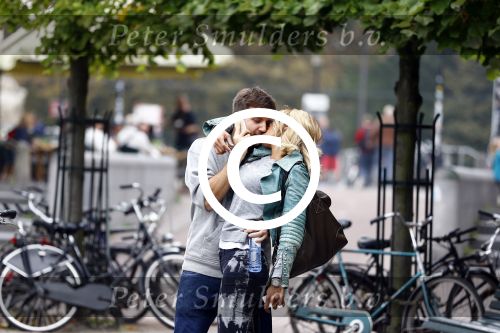 Amsterdam 25 september 2013
Glennis Grace met haar nieuwe vriend Robert Biesewig in Amsterdam.