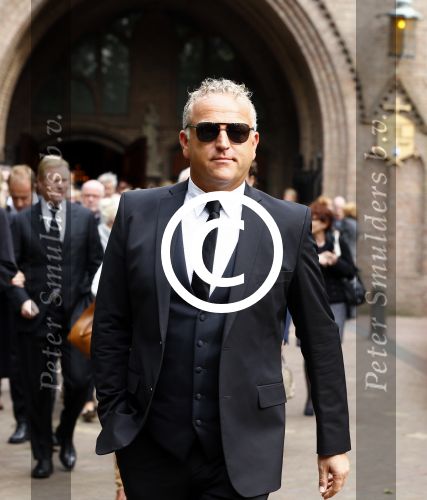 Laren 2 oktober 2013
Kerkdienst naar aanleiding van het overlijden van John de mol sr in de sint Jansbasiliek. Het was enorm druk met vrienden en familie.