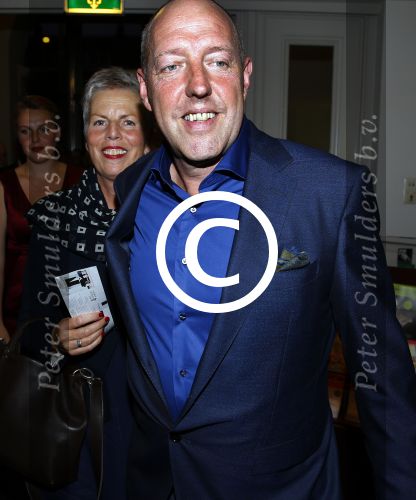 Amsterdam 23 september 2013
Premiere de nieuwe wildernis in het concertgebouw.
Harry piekema met zijn vrouw . ( Albert Heijn reclame)