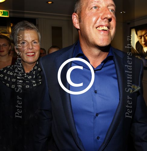Amsterdam 23 september 2013
Premiere de nieuwe wildernis in het concertgebouw.
Harry piekema met zijn vrouw . ( Albert Heijn reclame)
