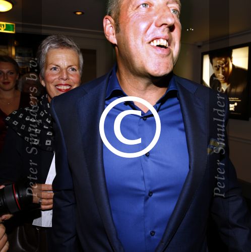 Amsterdam 23 september 2013
Premiere de nieuwe wildernis in het concertgebouw.
Harry piekema met zijn vrouw . ( Albert Heijn reclame)