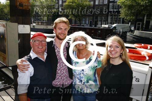 Amsterdam 3 september 2013
Presentatie cd Drukwerk ( harry Slinger). Zijn vrouw dochter en zoon zijn ook aanwezig.