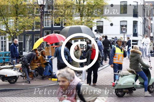Amsterdam 10 oktober 2013
Opnames film hartenstraat met als regisseur Sanne Vogel en de acteurs Bracha v Doesburgh Frits Lambregts Marwan Kenzari en Susan Visser