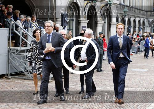 Den Haag 17 september 2013
Prinsjesdag op het binnenhof.
Henk Kroll met vriend en andere leden 50plus