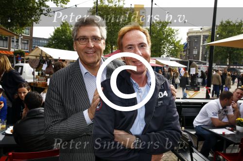 Amsterdam 21 september 2013
Gouden eeuw award bij cafe de Waag.
Henk Krol met vriend