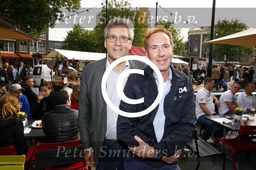 Amsterdam 21 september 2013
Gouden eeuw award bij cafe de Waag.
Henk Krol met vriend