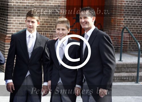 Apeldoorn 5 oktober 2013
Zijne Koninklijke Hoogheid Prins Jaime de Bourbon de Parme en Viktï¿½ria Cservenyï¿½k trouwen in de kerk onze lieve vrouwe ten hemelopneming in Apeldoorn.. Jacco Eltingh met zoons
